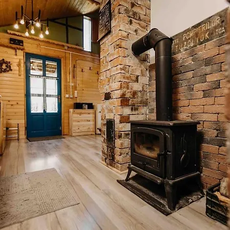 Mountain View Tiny House Chalet Lacu Rosu